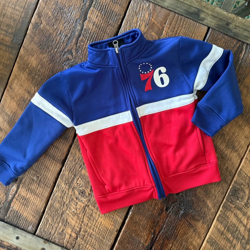Toddler 76’ers zip up. 4T